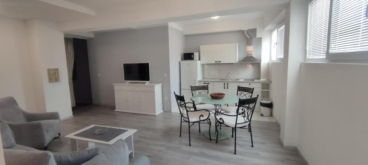 Obala Apartment พอดโกรา ภายนอก รูปภาพ